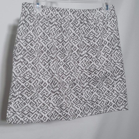 Loft XS Grey and White Patterned Skirt - Picture 2 of 4